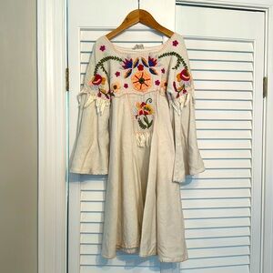 Girls Tuchinda Embroidered Flower Dress Size 8